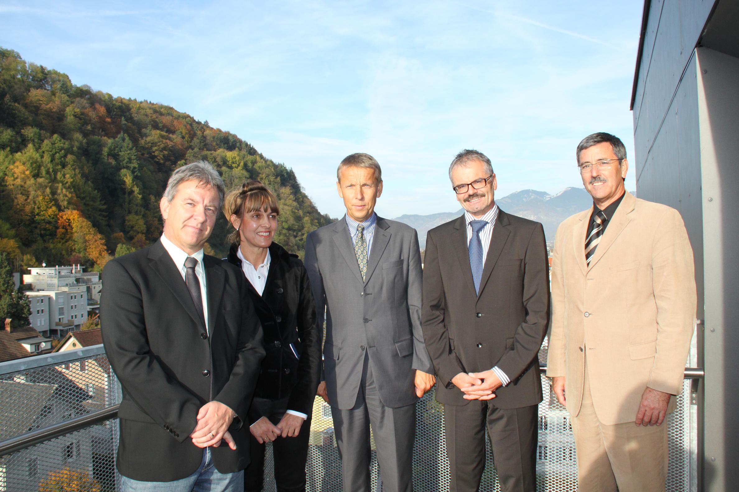 Zu Besuch im Finanzamt Feldkirch mit Peter Hosp, Vorständin Brigitte Metzler, Vorstand Franz Krug und Stadtrat Wolfgang Matt (C) Sven Pöllauer