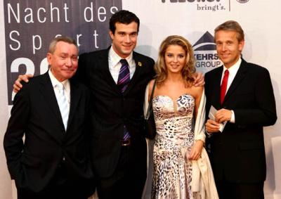 Vor der Preisverleihung: Mit Schwimmstar Markus Rogan, Christine Reiler und OSV-Präsident Paul Schauer (C) GEPA pictures / Walter Luger