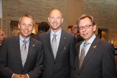 Bei der Ski-WM 2013-Vergabe in Südafrika mit Schladmings Bürgermeister Jürgen Winter und Finanzlandesrat Christian Buchmann (C) Raffalt