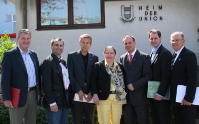 Erfahrungsaustausch über die Breitensportinitiative "Fit für Österreich" mit LAbg. Norbert Sulyok, Präsidentin der Sportunion Burgenland Karin Ofner und LH-Stv. Franz Steindl (C) StS Sport