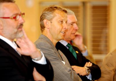 ÖFB-Präsident Friedrich Stickler und ÖFT-Präsident Christian Katzlberger bei der Präsentation des Pilotprojekts zur Förderung und Ausbildung der Sportmotorik der heimischen Fußballtalente (C) GEPA pictures / Rene Stocker