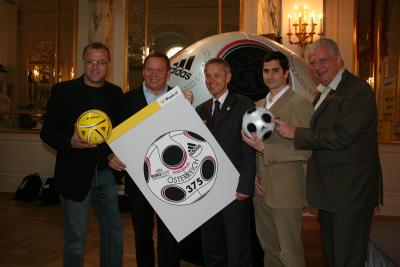 Ex-Teamtorhüter Franz Wohlfart, Herbert Götz (Post), Reinhold Lopatka, Gregor Almassy (adidas) und Moderator Edi Finger Junior im Haus des Sports. (C) StS Sport
