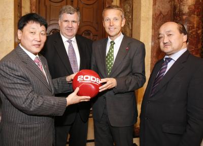 Sportminister Choigavaa NARANBAATAR, ÖOC-Generalsekretär Heinz Jungwirth, Sportstaatssekretär Reinhold Lopatka und der mongolsiche Botschafter in Österreich Luvsandagva ENKHTAIVAN (C) HBF / Andy Wenzel