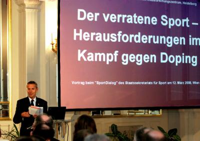 Vortrag beim SPORT:DIALOG "Der verratene Sport - Herausforderungen im Kampf gegen Doping" (C) GEPA pictures / Mario Kneisl