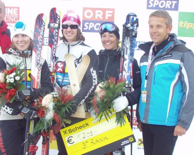 Siegerehrung der Damen beim FIS SkiCross Weltcup am Kreischberg (C) Alfred Taucher