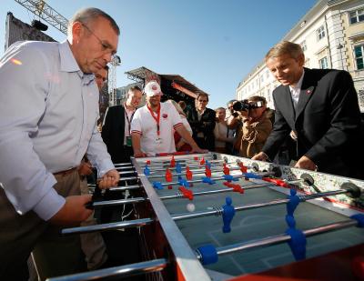 Bundeskanzler und Sportstaatssekretär im Einsatz für die UEFA EURO 2008 (C) HBF / Andy Wenzel