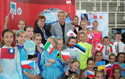 Eröffnung des "1. Cup of Vienna" mit Eiskunstlaufpräsidentin Christiane Mörth und talentierten Nachwuchsläufern in der Albert-Schulz Eishalle (C) StS Sport
