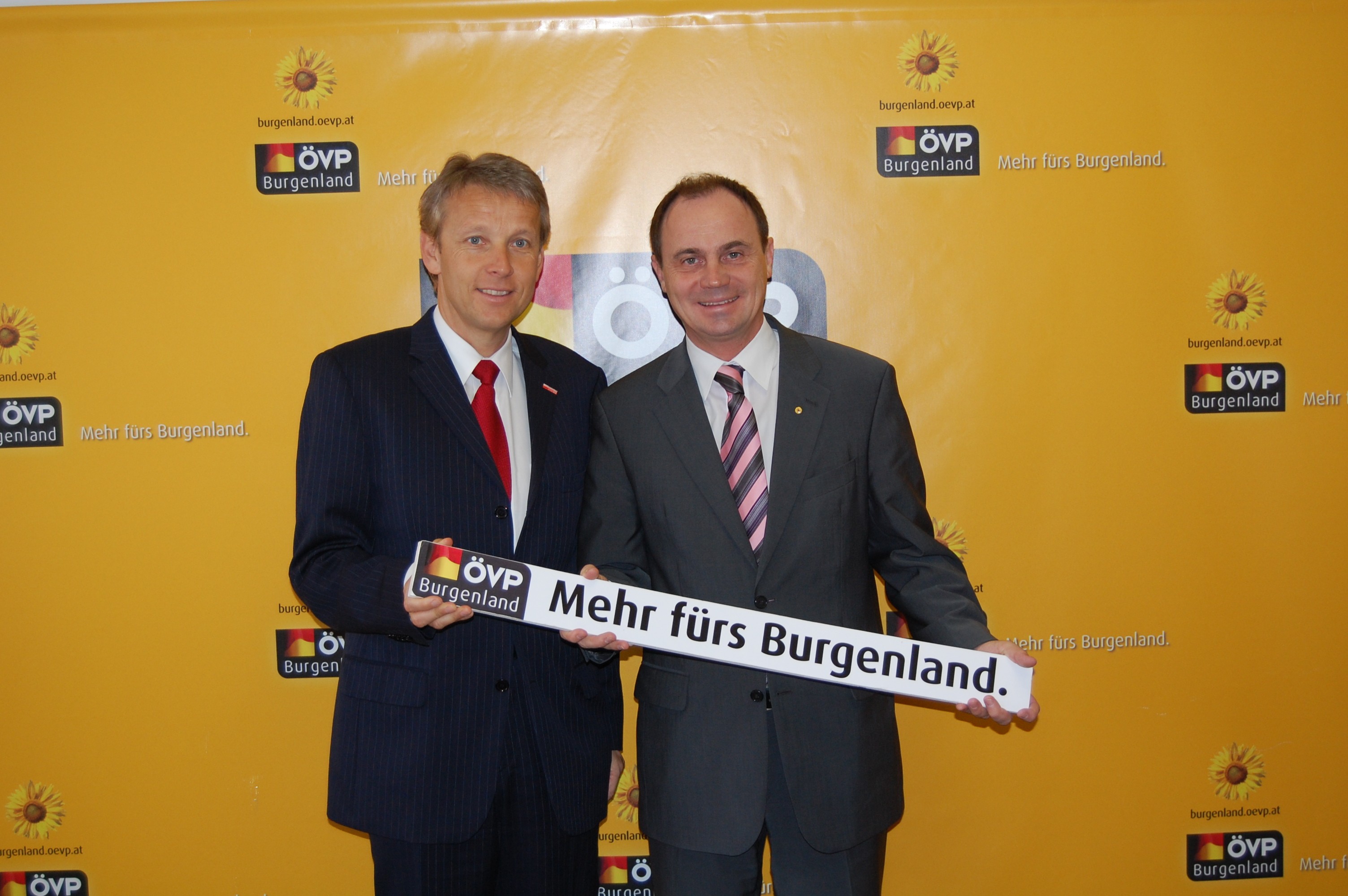 Mit FRanz Steindl bei der Pressekonferenz (C) Büro LHStv. Franz Steindl