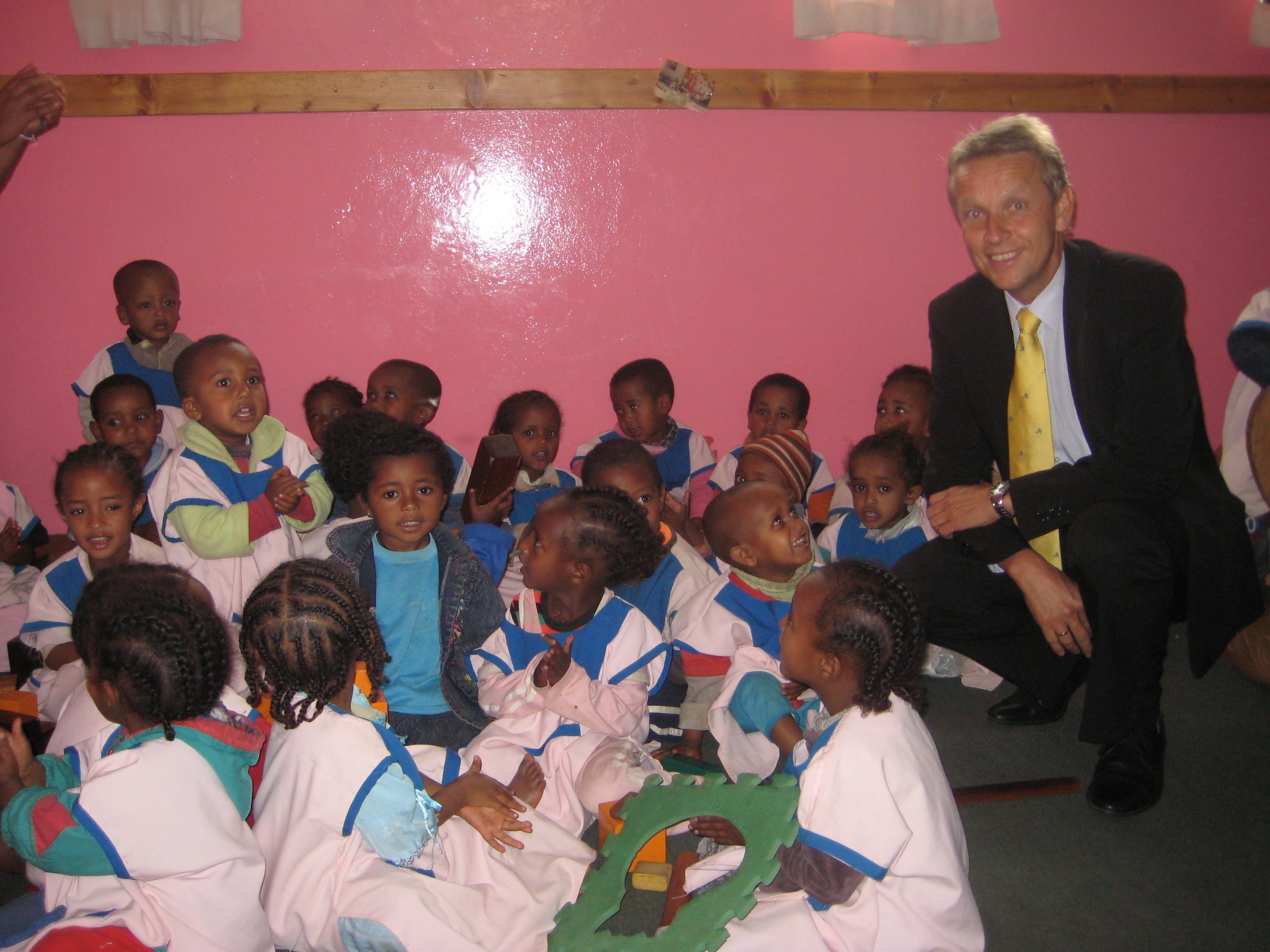 Kindern eine Chance geben - zu Besuch im SOS-Kinderdorf (C) Lopatka