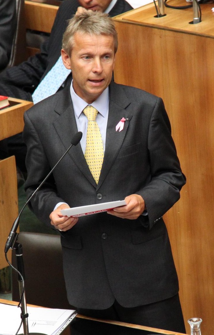 Im Parlament (C) Sven Pöllauer