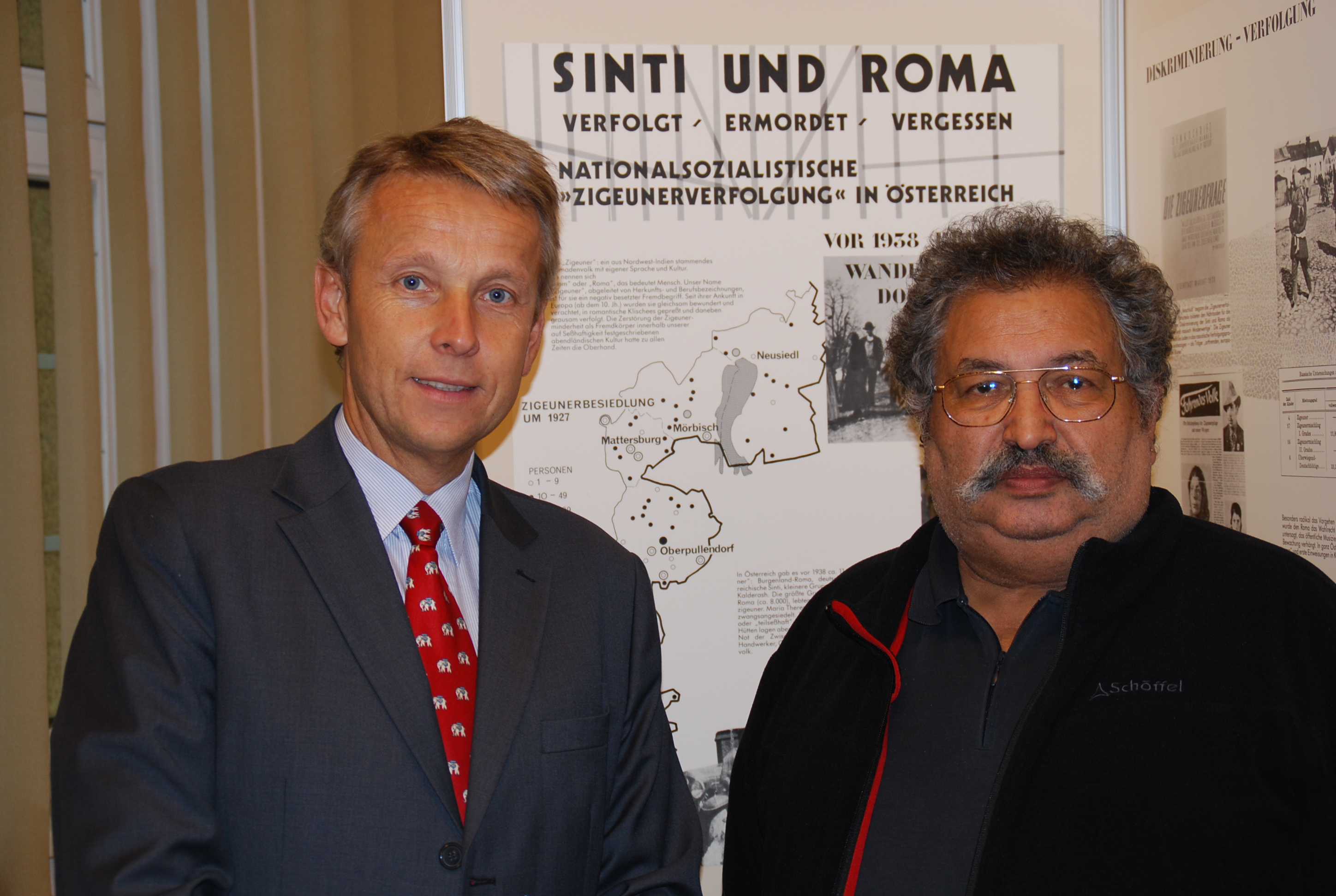 Mit Roma-Vertreter Rudolf Sarközi (C) Kulturverein österreichischer Roma