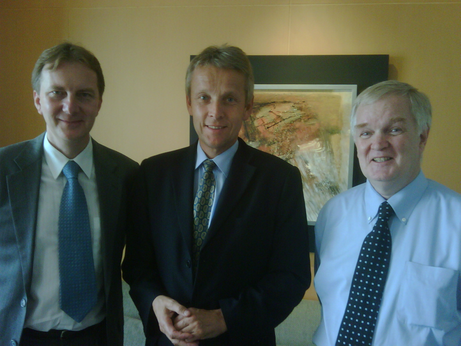 In Jakarta mit Weltbank-Country-Direktor Indonesia, Stefan G. Koerbele und Weltbank-Manager Chris Hoban (C) Iris Brüggler