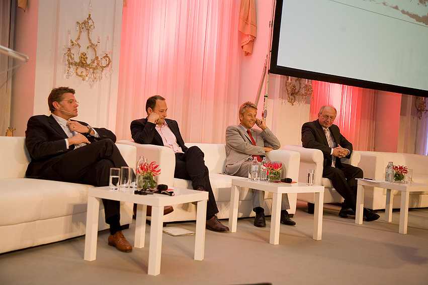 Spannende Diskussion mit Matthias Karmasin, Andreas Schieder und Bernhard Felderer (C) BRZ