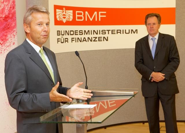 Mit dem Generalsekretär Johannes Kyrle beim Botschafterempfang im Finanzministerium (C) BMF