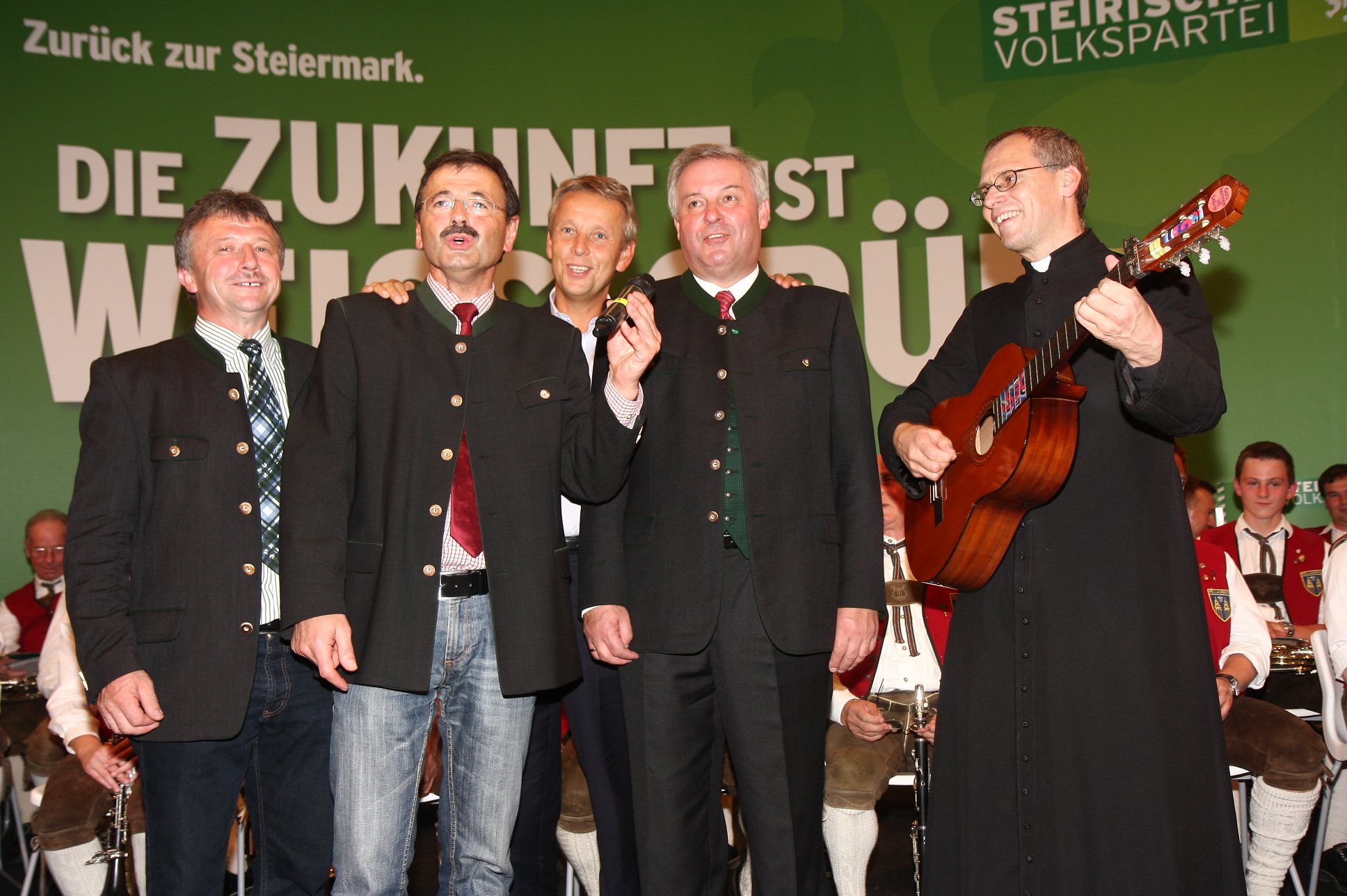 Beim Wahlkampffinale in Pöllauberg (C) Büro StS