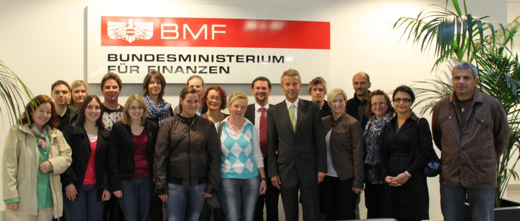 Mit den Schulungsteilnehmern aus der BFA im Finanzministerium (C) Büro Lopatka