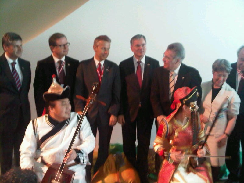 Mit Bundespräsident Heinz Fischer auf Staatsbesuch in Singapur (C) Thomas Schützenhöfer