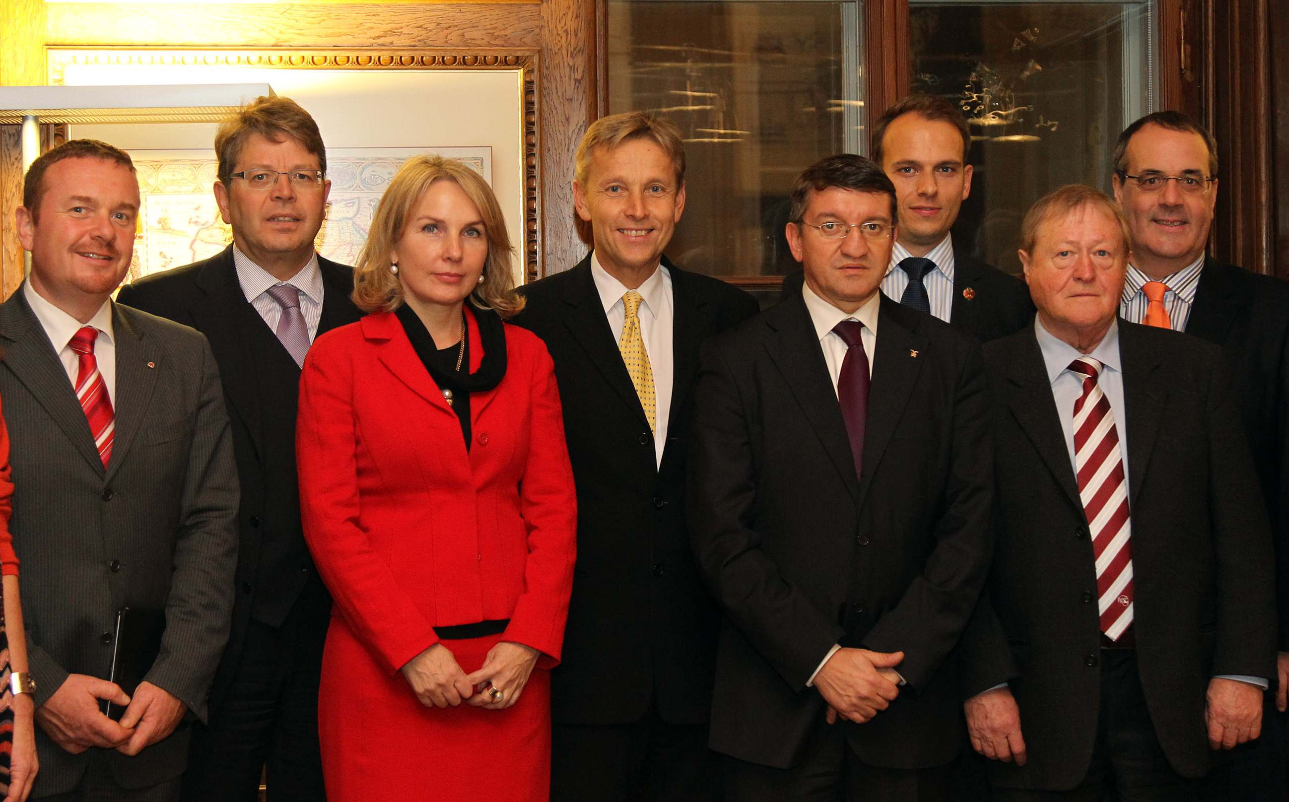 © BMEIA, STS Lopatka und die Südtiroler Delegation von Landtagspräsident Mauro Minniti und Vizepräsidentin Julia Unterberger