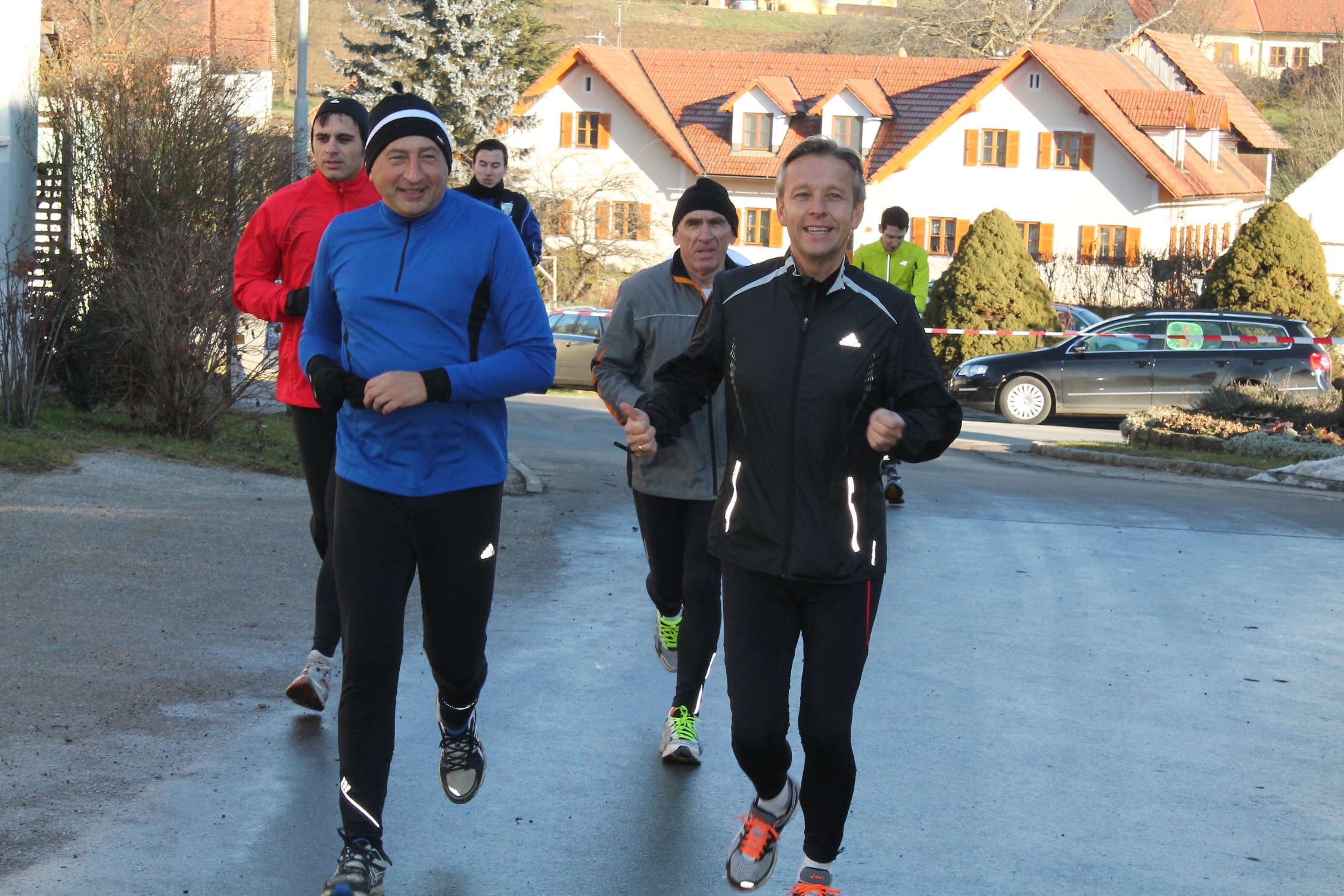 (c) BMEIA, STS Lopatka beim Silvesterlauf in Schildbach