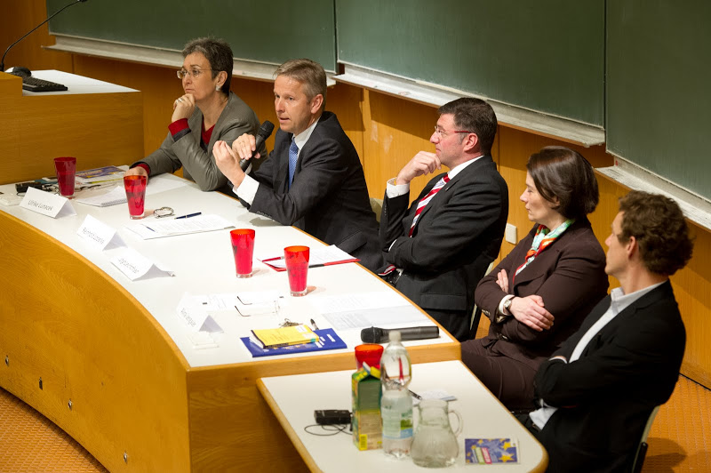 © Schnür/Wala, STS Lopatka bei einer Europa-Diskussion am Wiener Juridicum